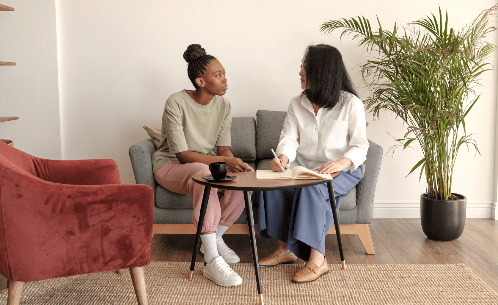 a person and therapist engaging in brainspotting therapy